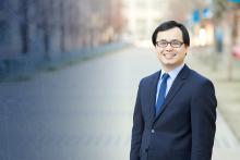 Dr. Julian Hong