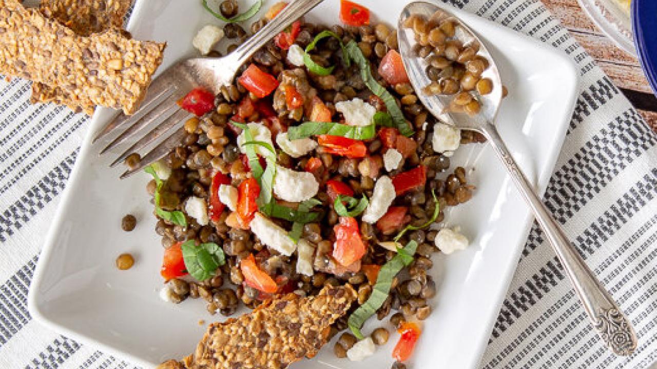 lentil salad with crackers