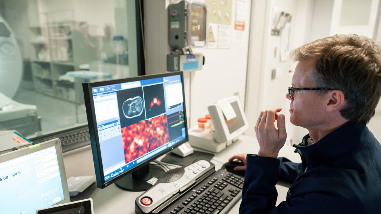 Peder Larson, PhD, works with advanced imaging technology at UCSF.