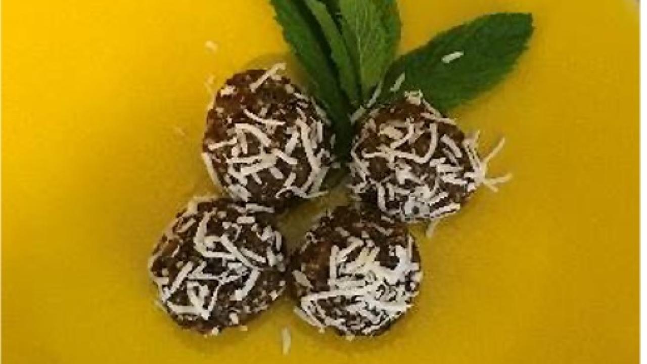 chewy apricot bites