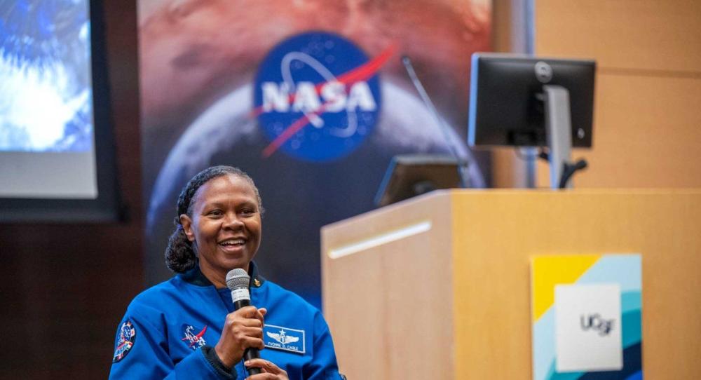 NASA astronaut Yvonne Cagle addresses patients, families, and faculty during a recent visit to UCSF. Photos by Deanne Fitzmaurice